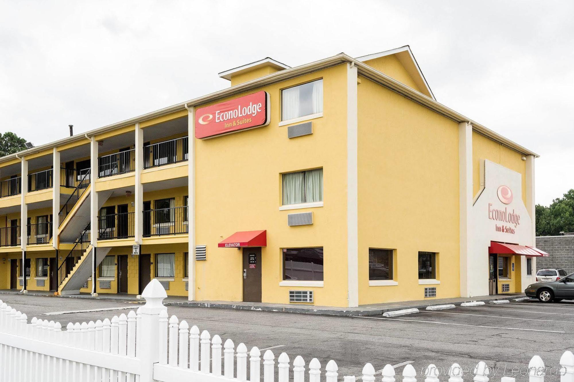 Econo Lodge Inn & Suites I-64 & Us 13 Virginia Beach Exterior photo